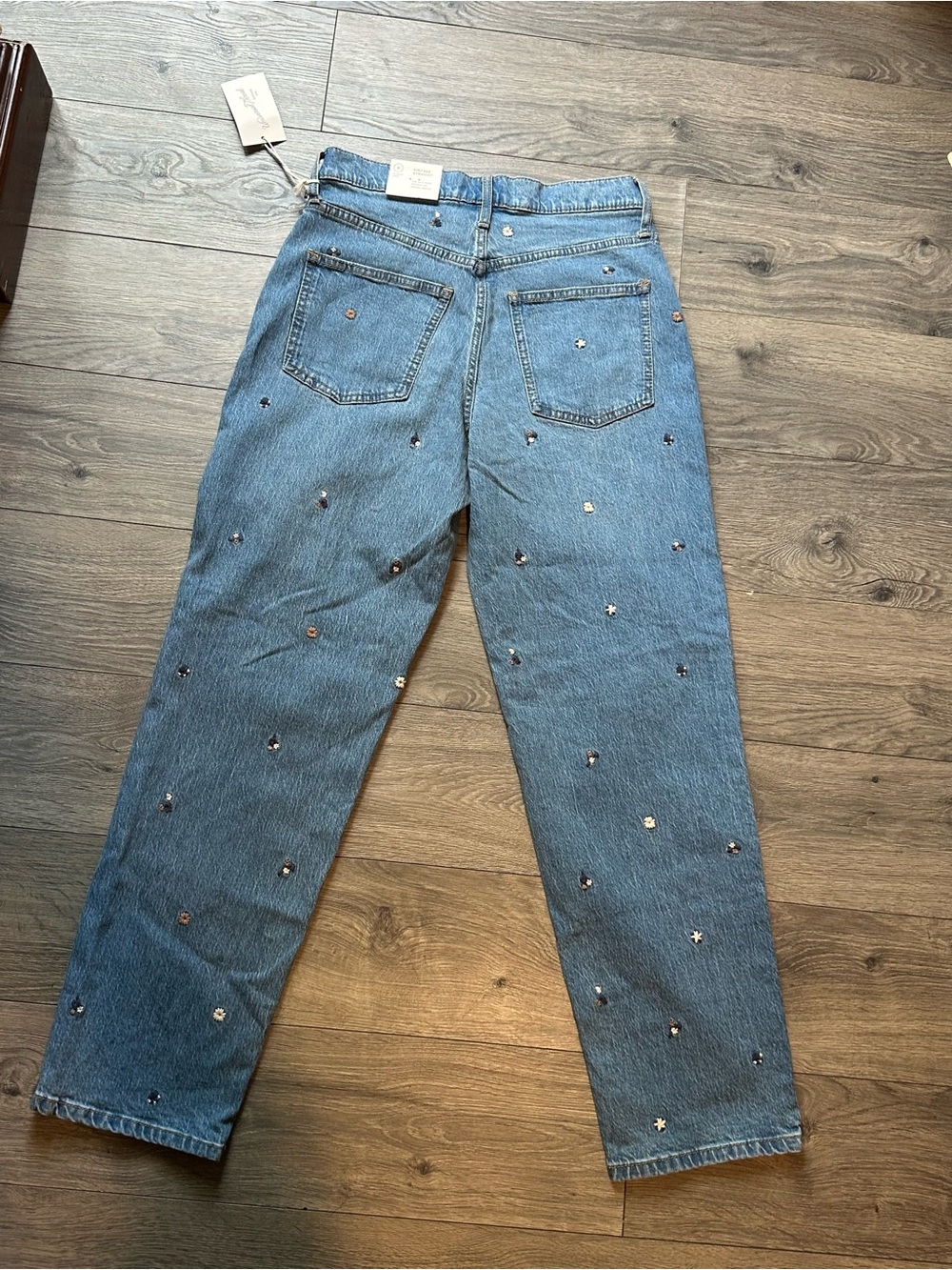 Universal Thread High-Rise Blue Jeans with Metallic Star Embellishments - Picture 3 of 6